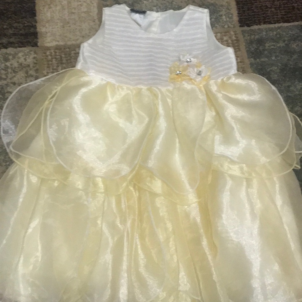 Yellow dress